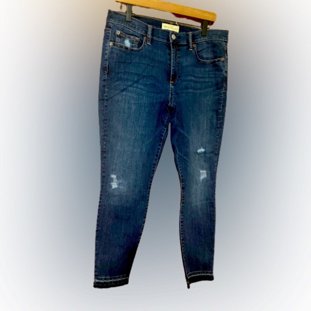 Gap - Dark Wash Jeans - Size 32